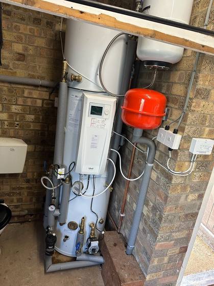 Unvented hot water cylinder and plant installed in Lincoln